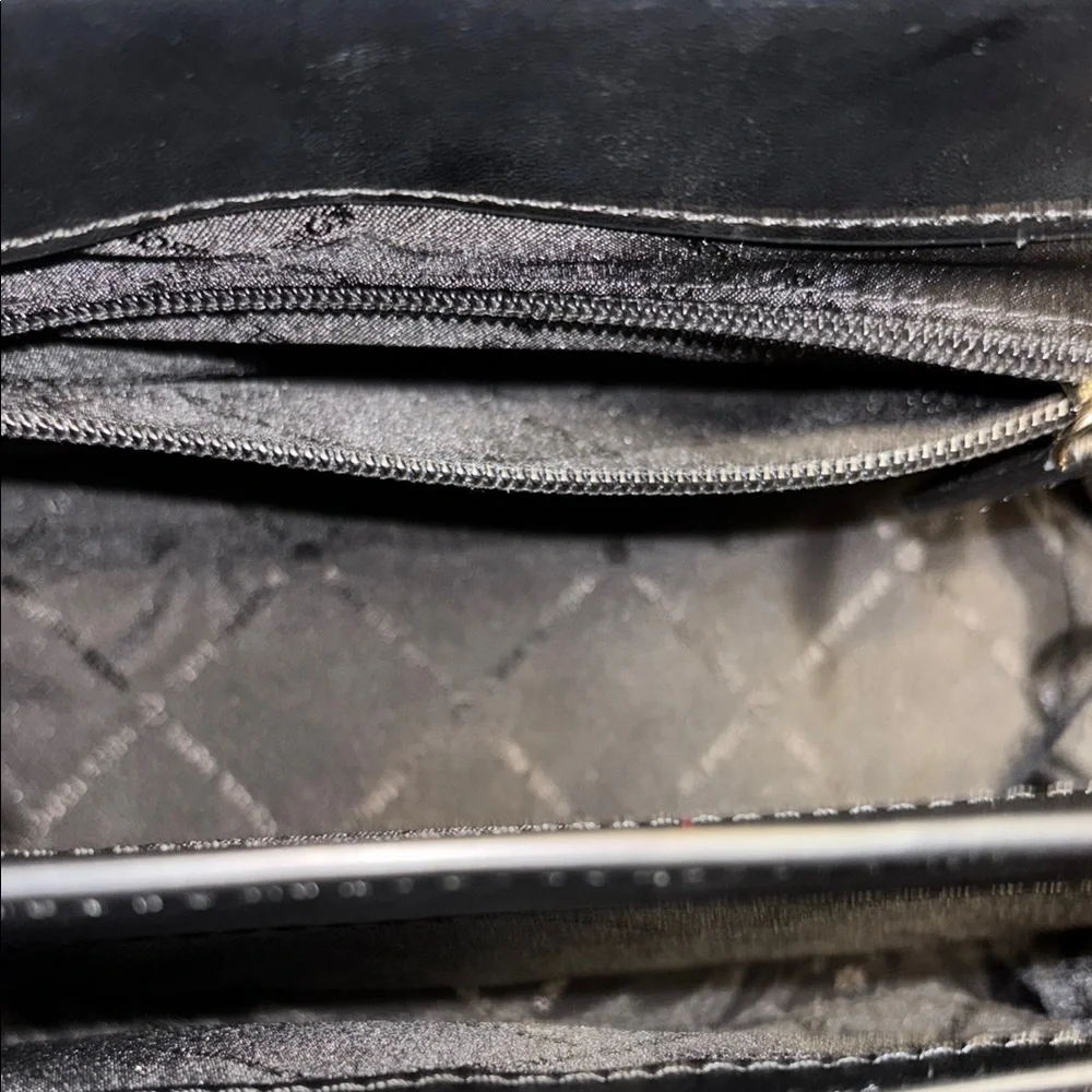 MK Manhattan Medium leather satchel - Picture 10 of 12